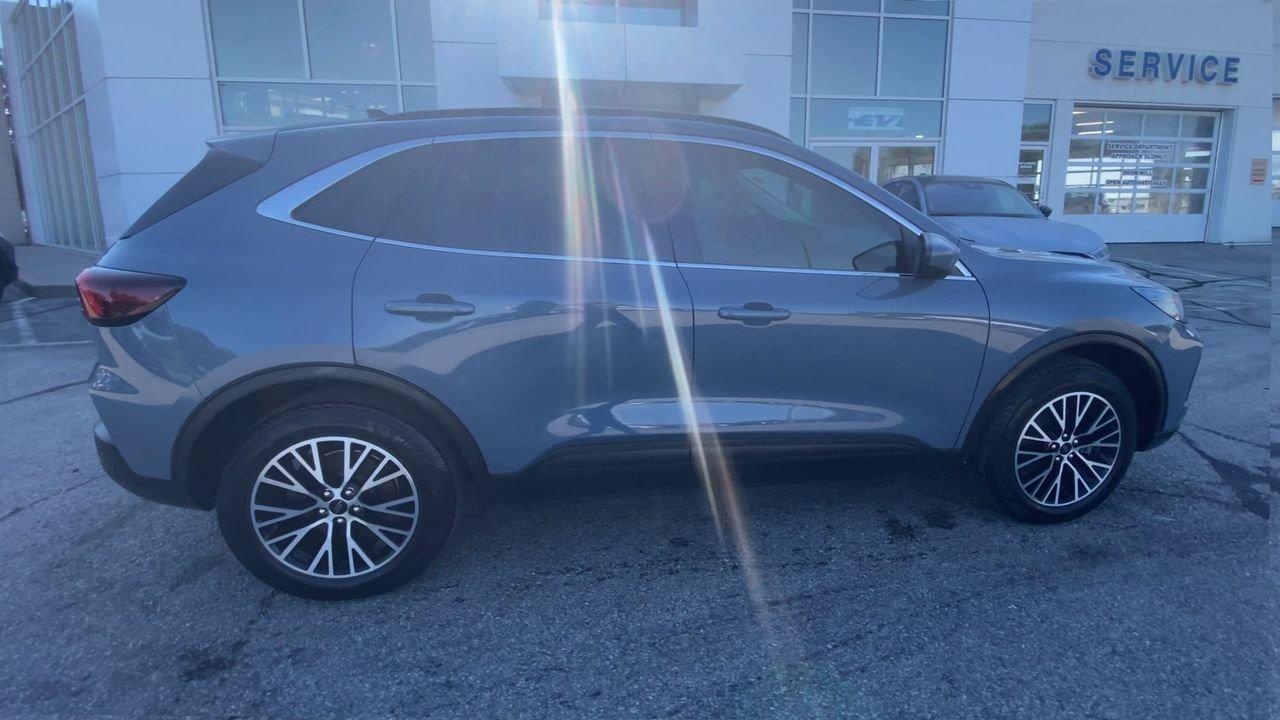 2025 Ford Escape PHEV Photo