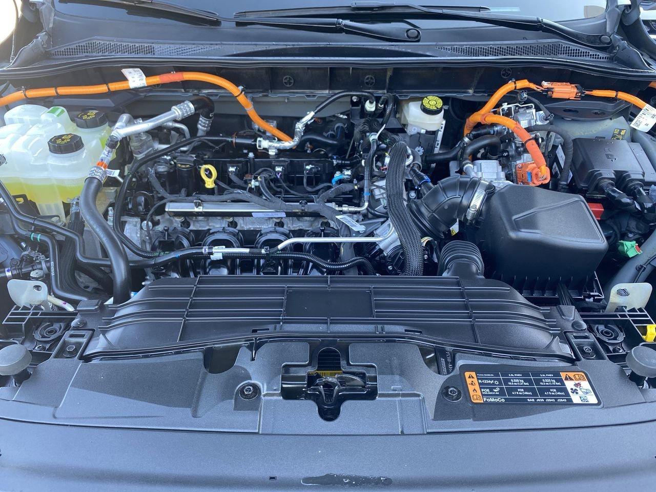 2025 Ford Escape PHEV Photo