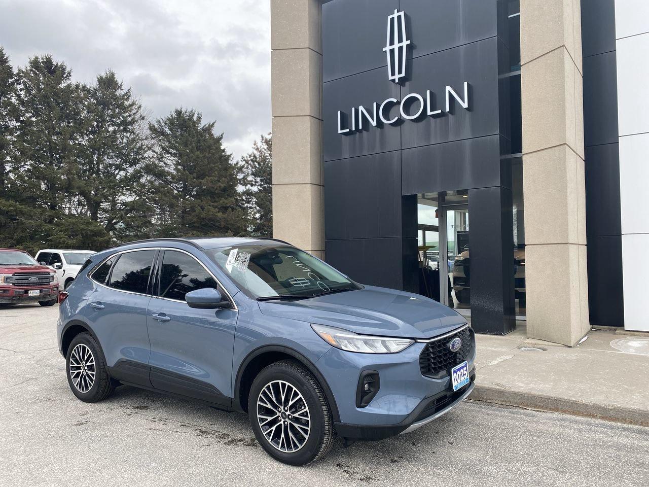2025 Ford Escape PHEV Photo0