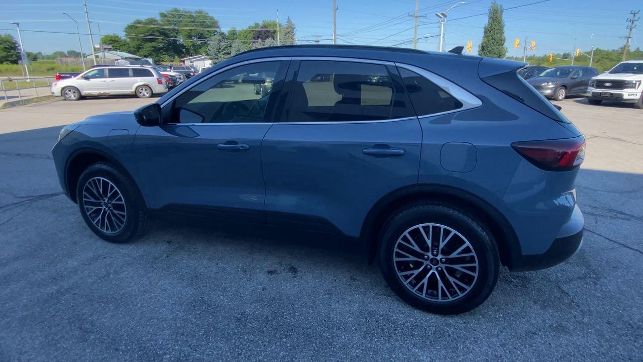 2025 Ford Escape PHEV Photo