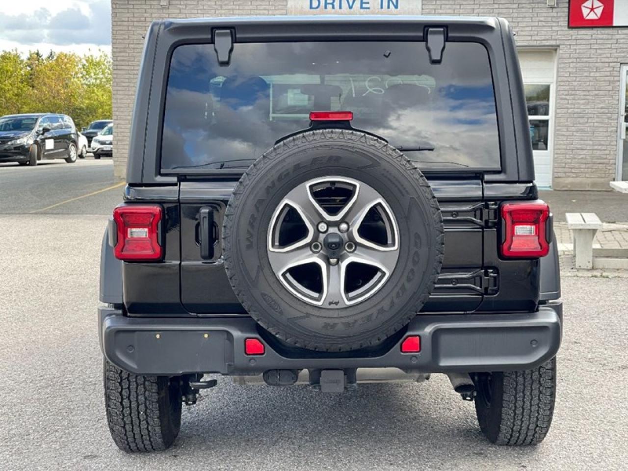 2021 Jeep Wrangler Sport S Photo