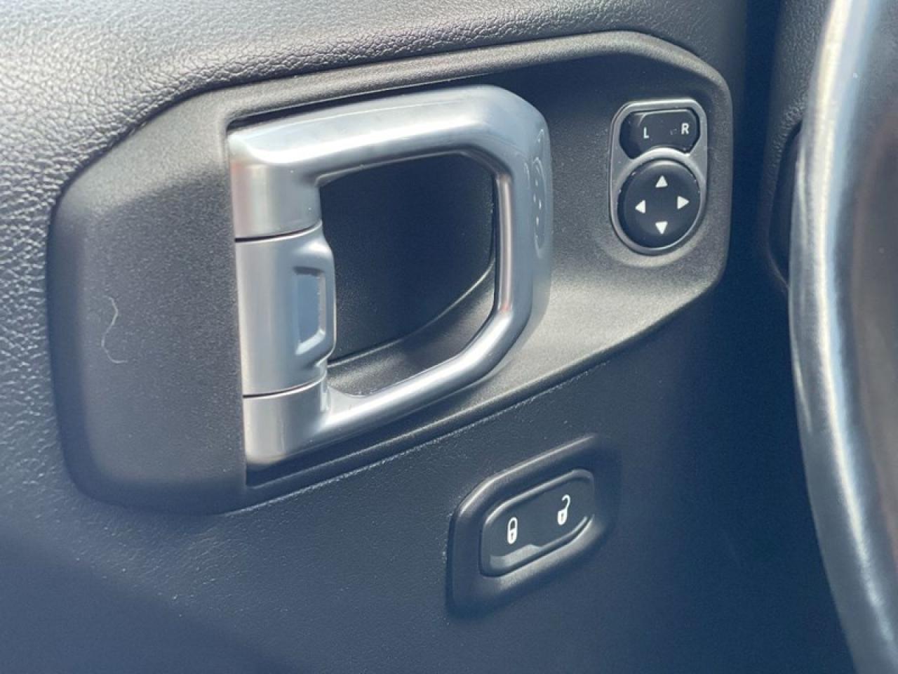 2021 Jeep Wrangler Sport S Photo