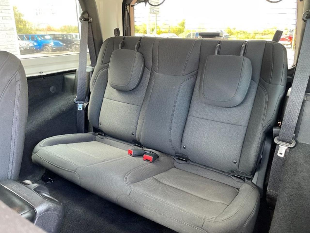 2021 Jeep Wrangler Sport S Photo