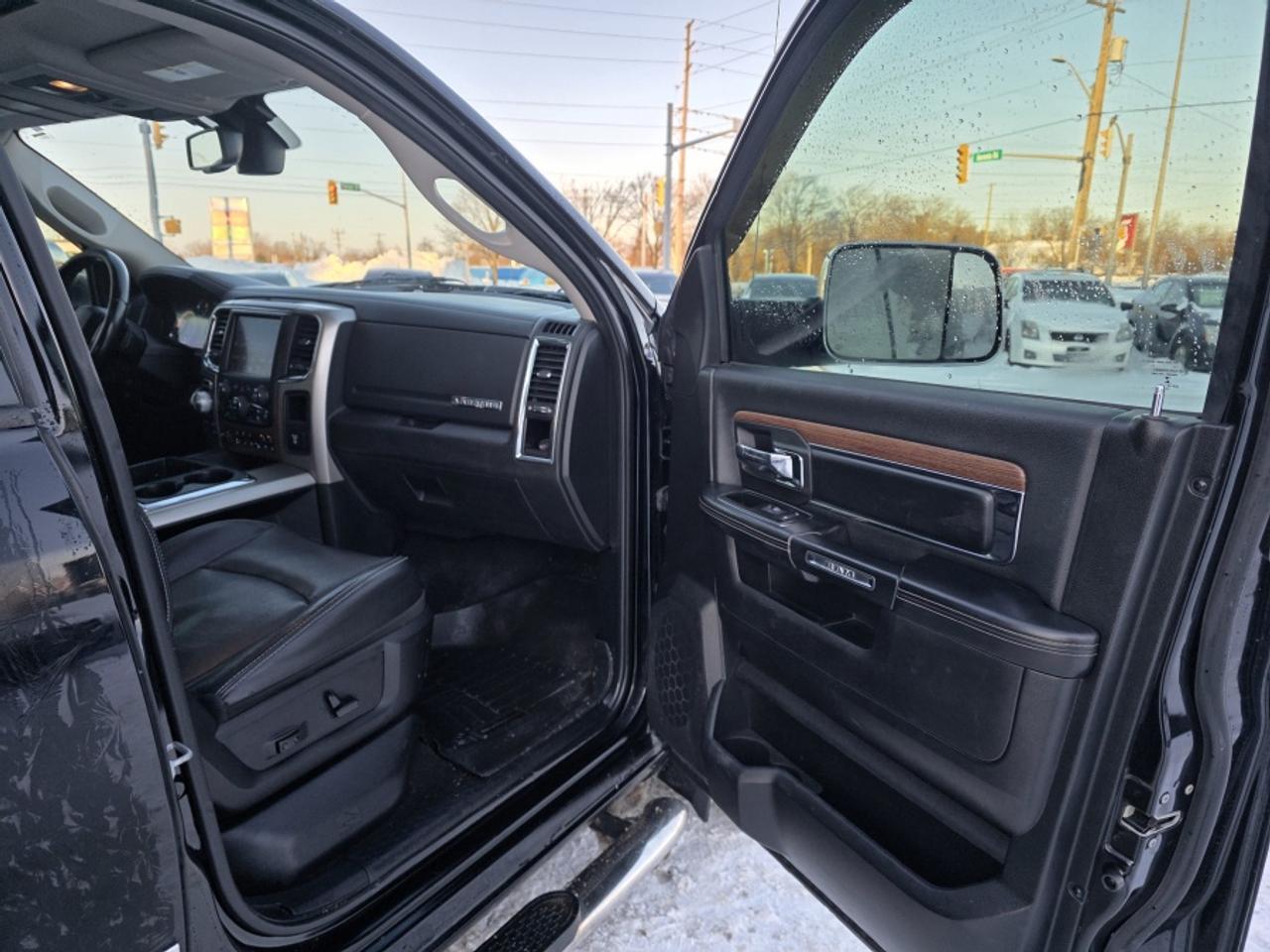 2014 RAM 1500 LARAMIE | LOADED | NAVIGATION | BACK-UP CAMERA | H Photo