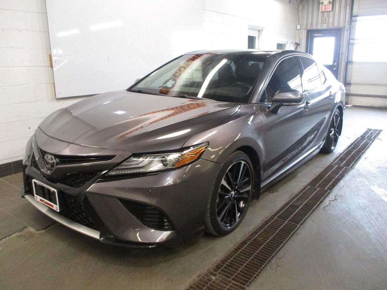2018 Toyota Camry XSE V6 Photo0