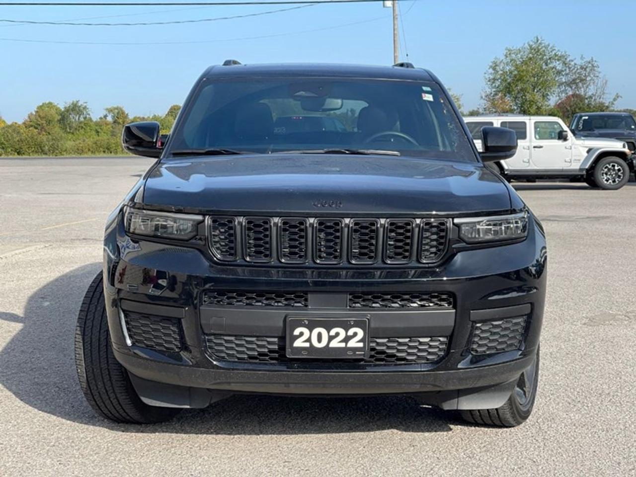 2022 Jeep Grand Cherokee L Laredo  Altitude Photo5