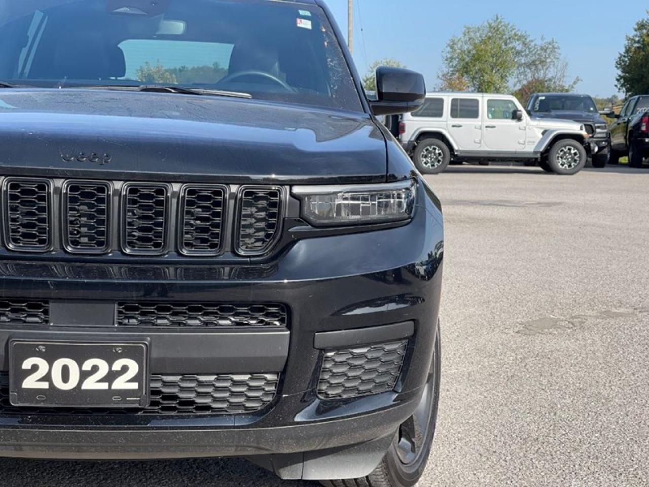 2022 Jeep Grand Cherokee L Laredo  Altitude Photo