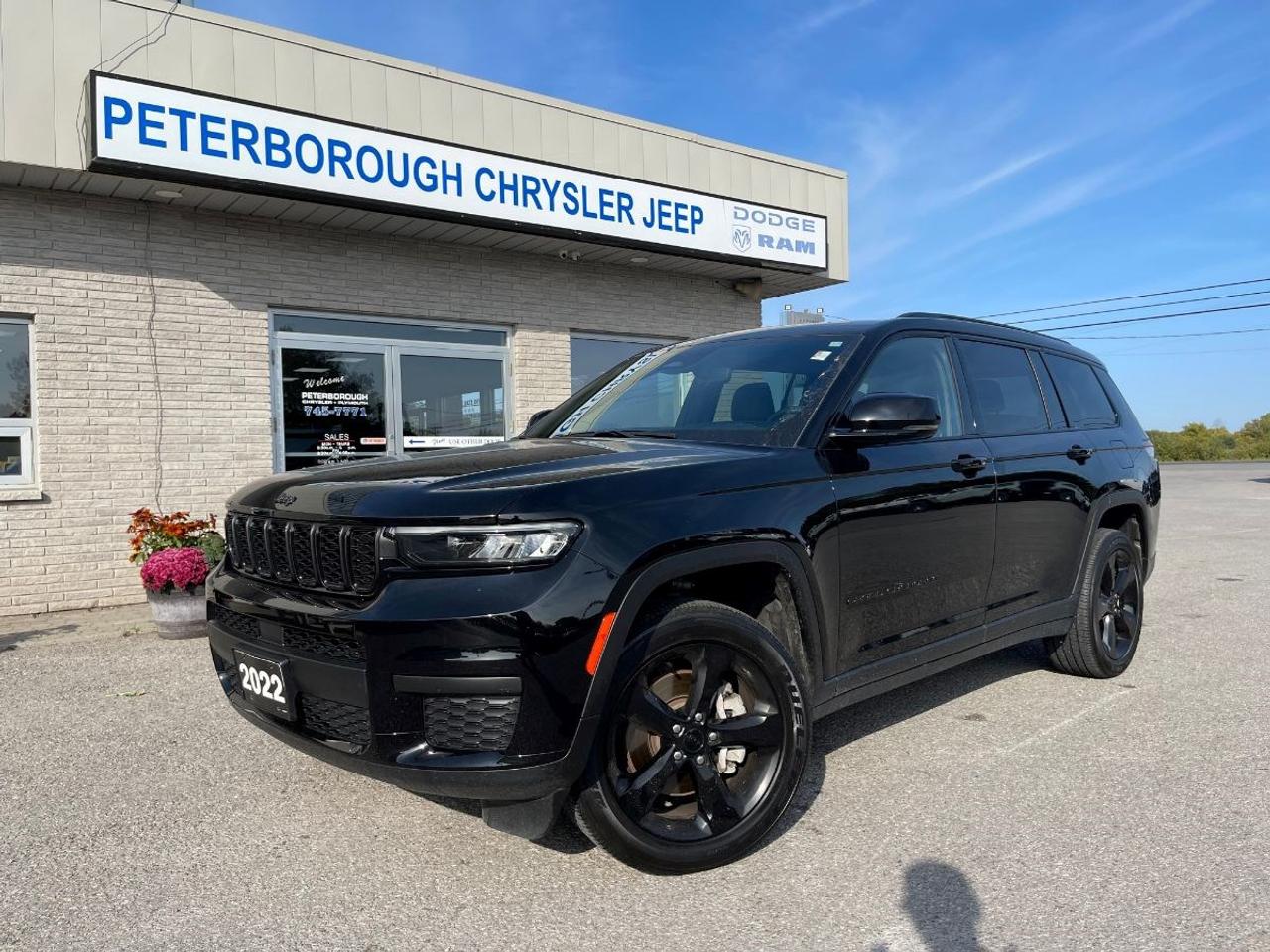 2022 Jeep Grand Cherokee L Laredo  Altitude Photo0