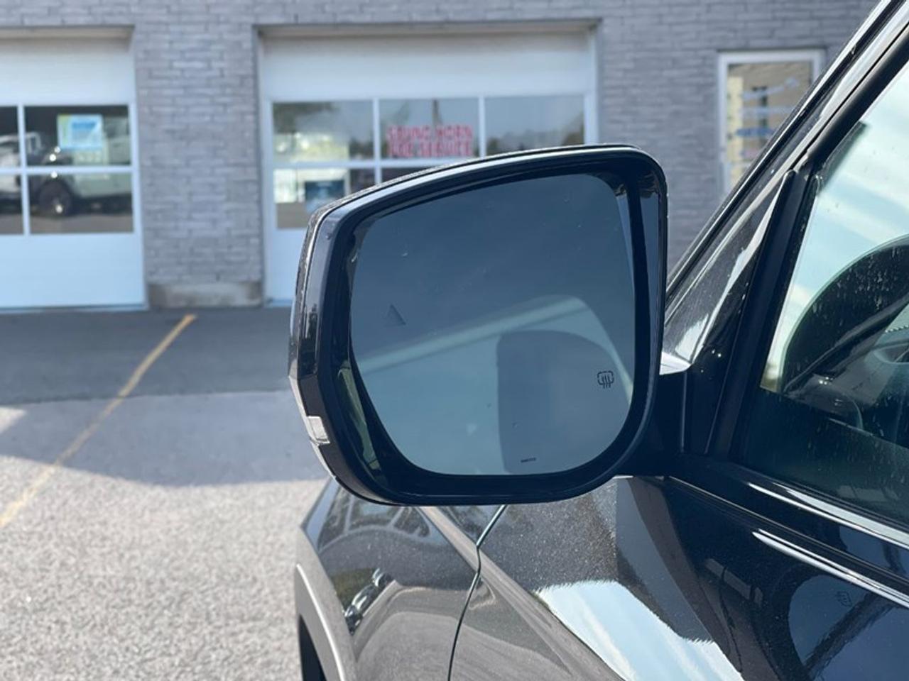 2022 Jeep Grand Cherokee L Laredo  Altitude Photo
