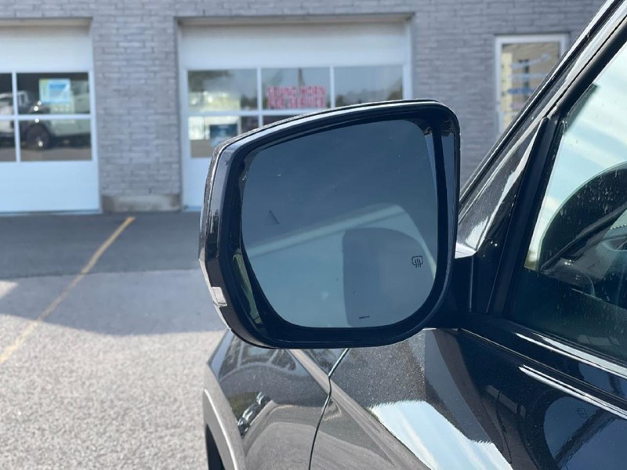 2022 Jeep Grand Cherokee L Laredo  Altitude Photo