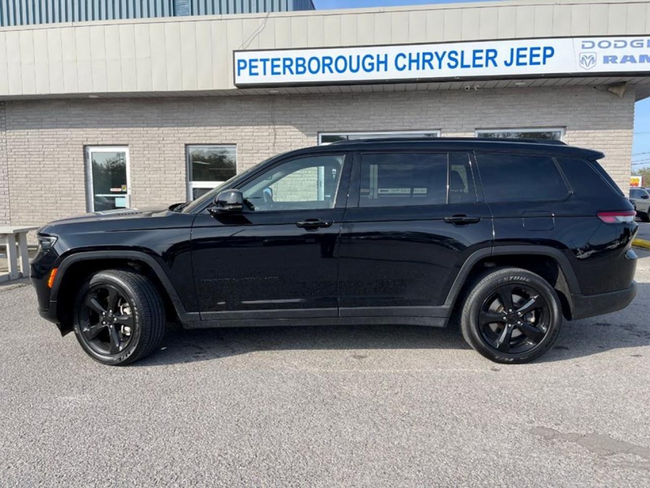 2022 Jeep Grand Cherokee L Laredo  Altitude Photo