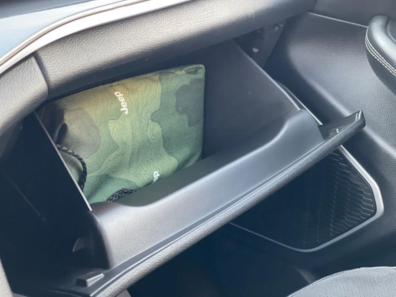 2022 Jeep Grand Cherokee L Laredo  Altitude Photo