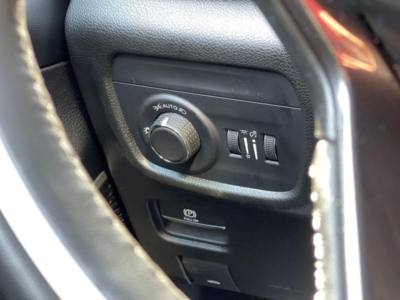 2022 Jeep Grand Cherokee L Laredo  Altitude Photo