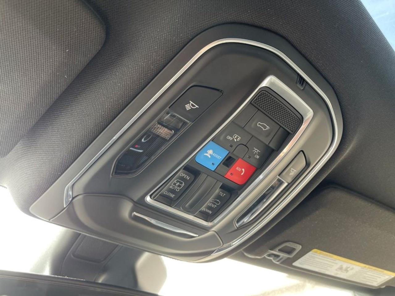 2022 Jeep Grand Cherokee L Laredo  Altitude Photo