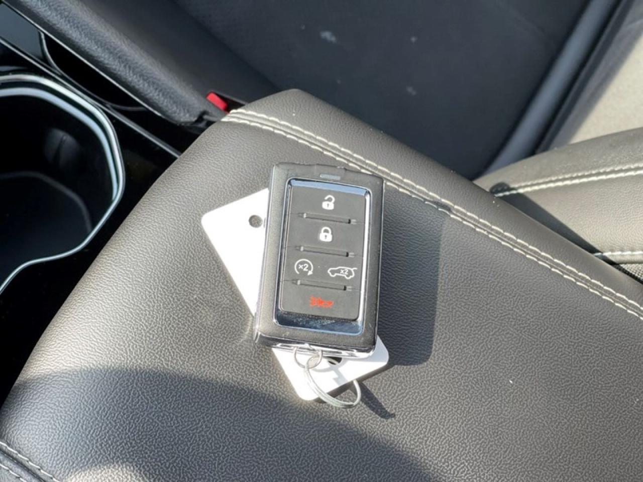 2022 Jeep Grand Cherokee L Laredo  Altitude Photo