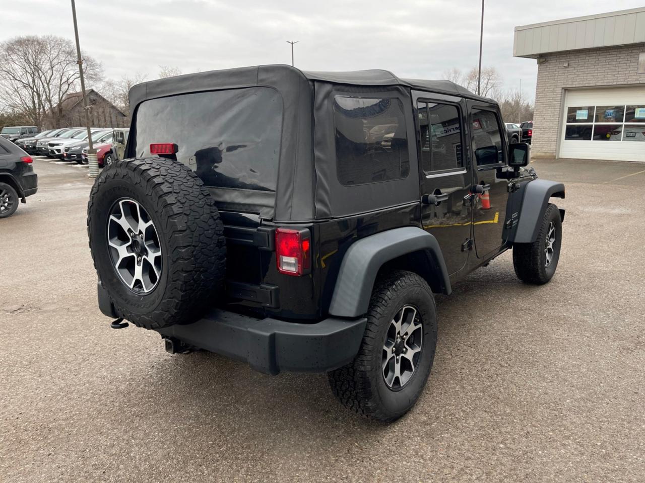 2016 Jeep Wrangler UNLIMITED SPORT Photo