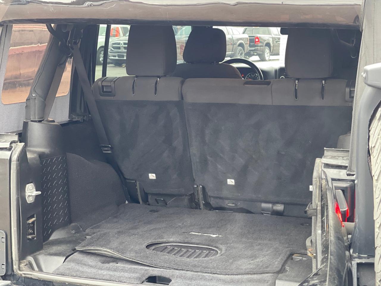 2016 Jeep Wrangler UNLIMITED SPORT Photo