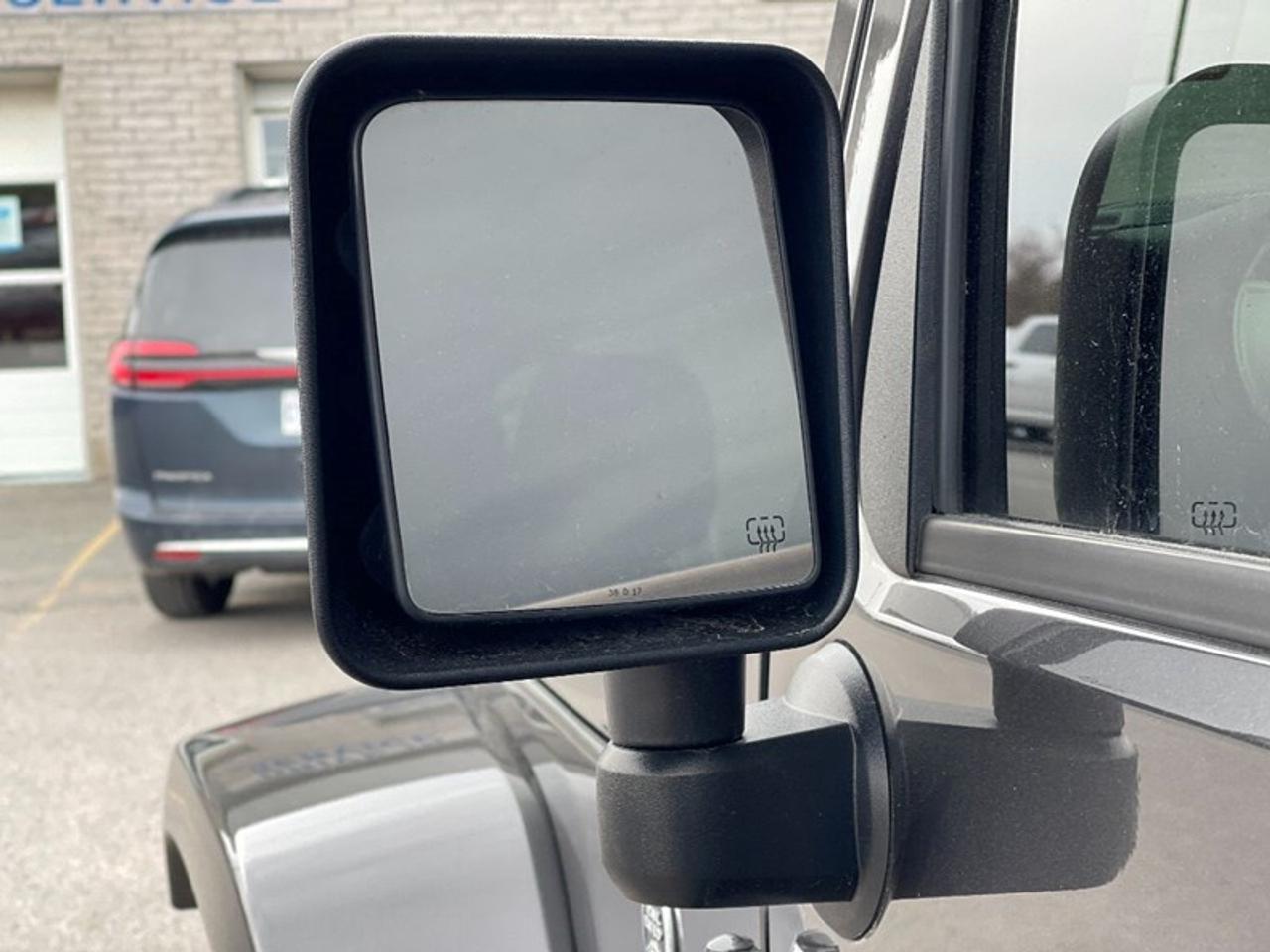 2018 Jeep Wrangler JK Unlimited Sahara Photo
