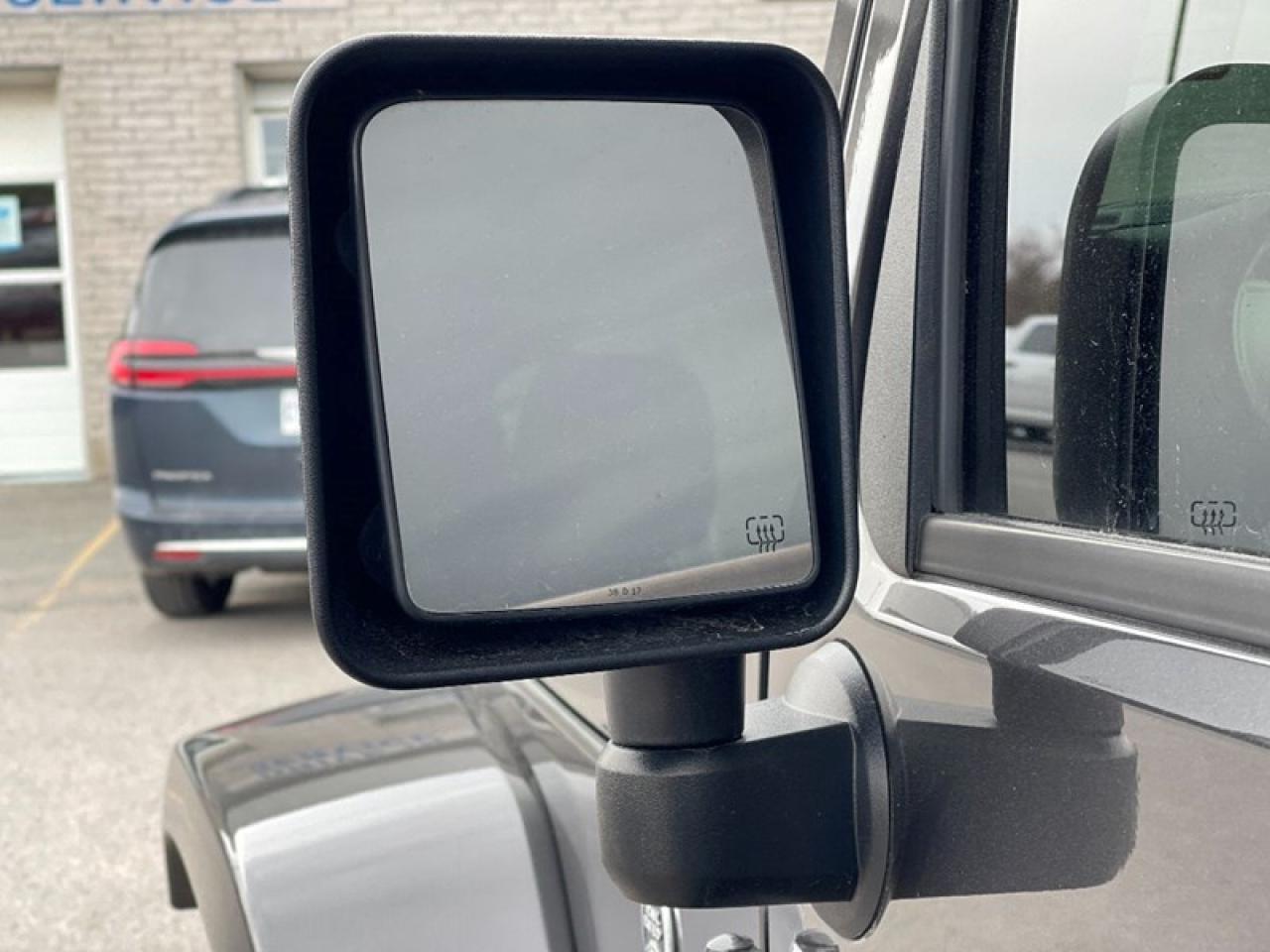 2018 Jeep Wrangler JK Unlimited Sahara Photo