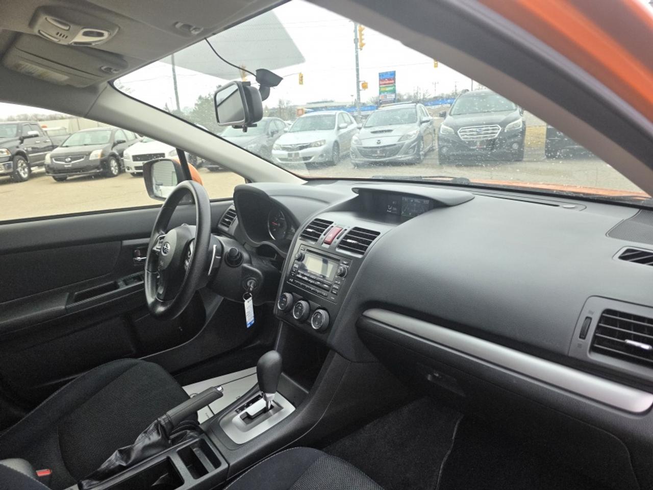 2013 Subaru XV Crosstrek 2.0i Premium Photo