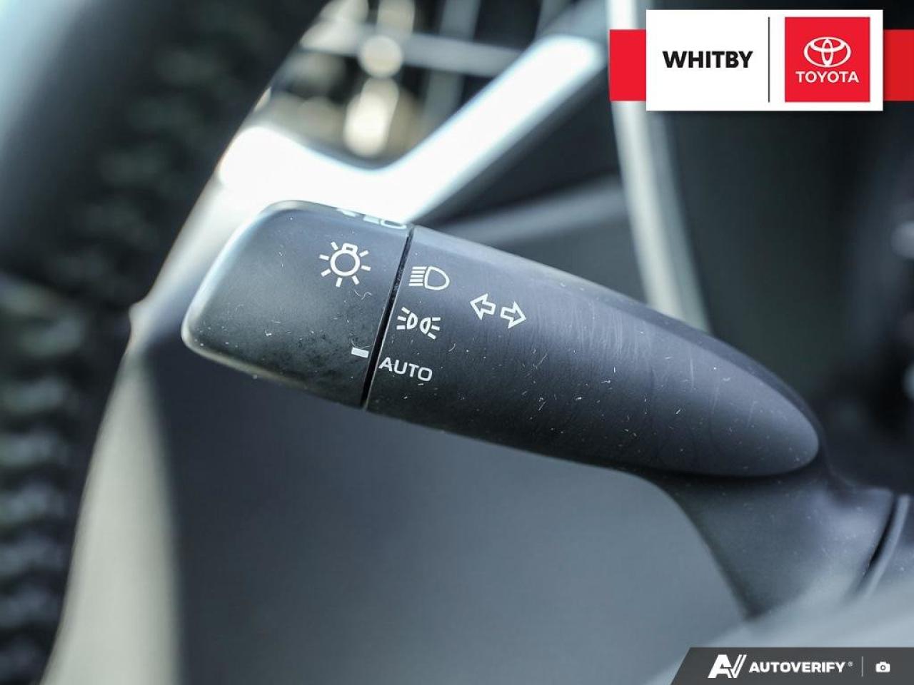 2023 Toyota Corolla Hatchback SE 2.0L Photo