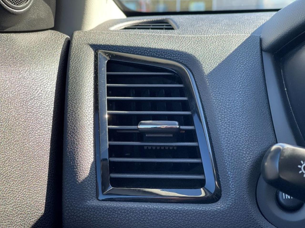 2021 Mitsubishi RVR SE AWC Photo