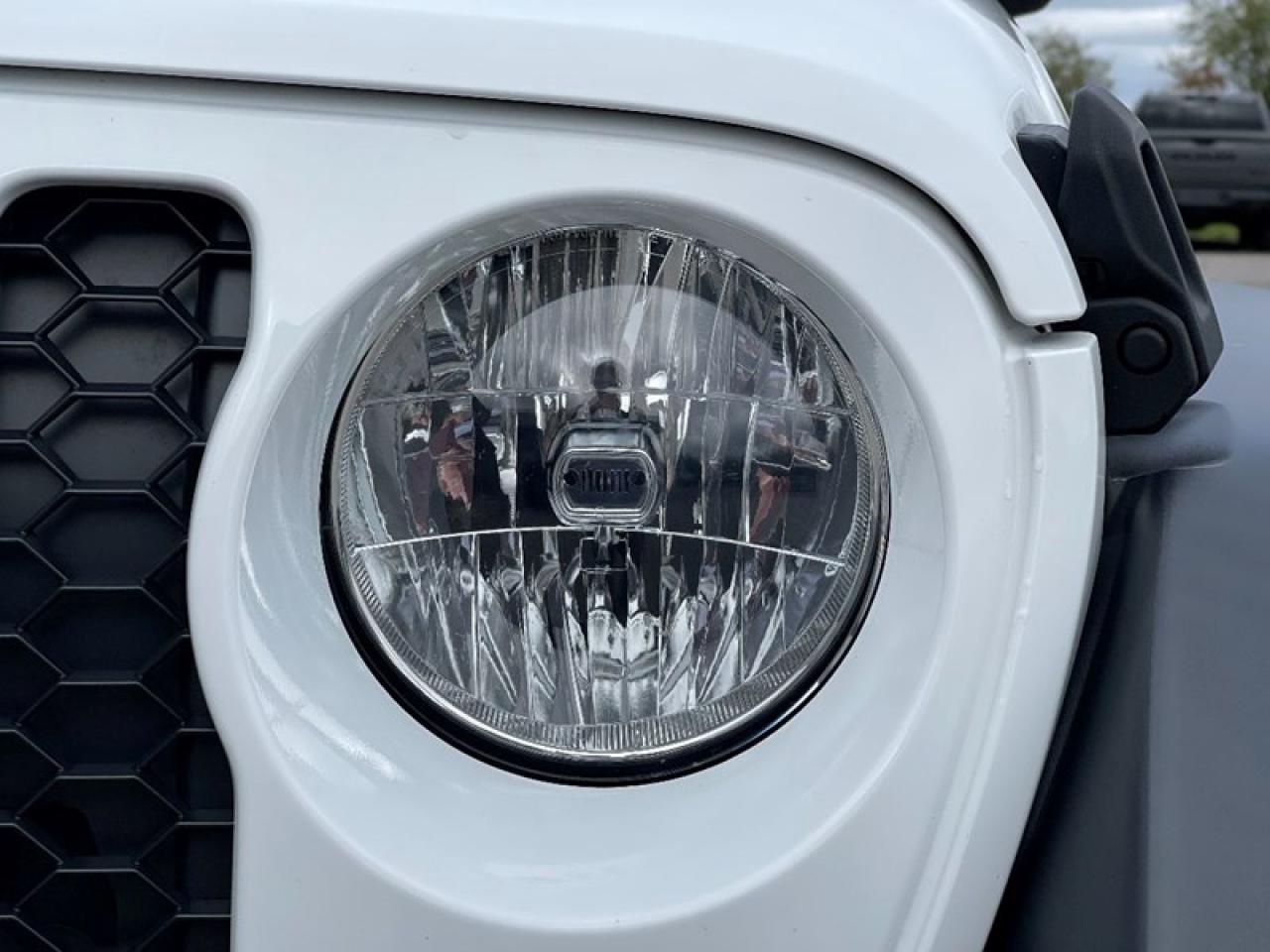 2020 Jeep Gladiator SPORT Photo