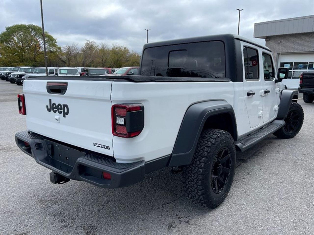 2020 Jeep Gladiator SPORT Photo