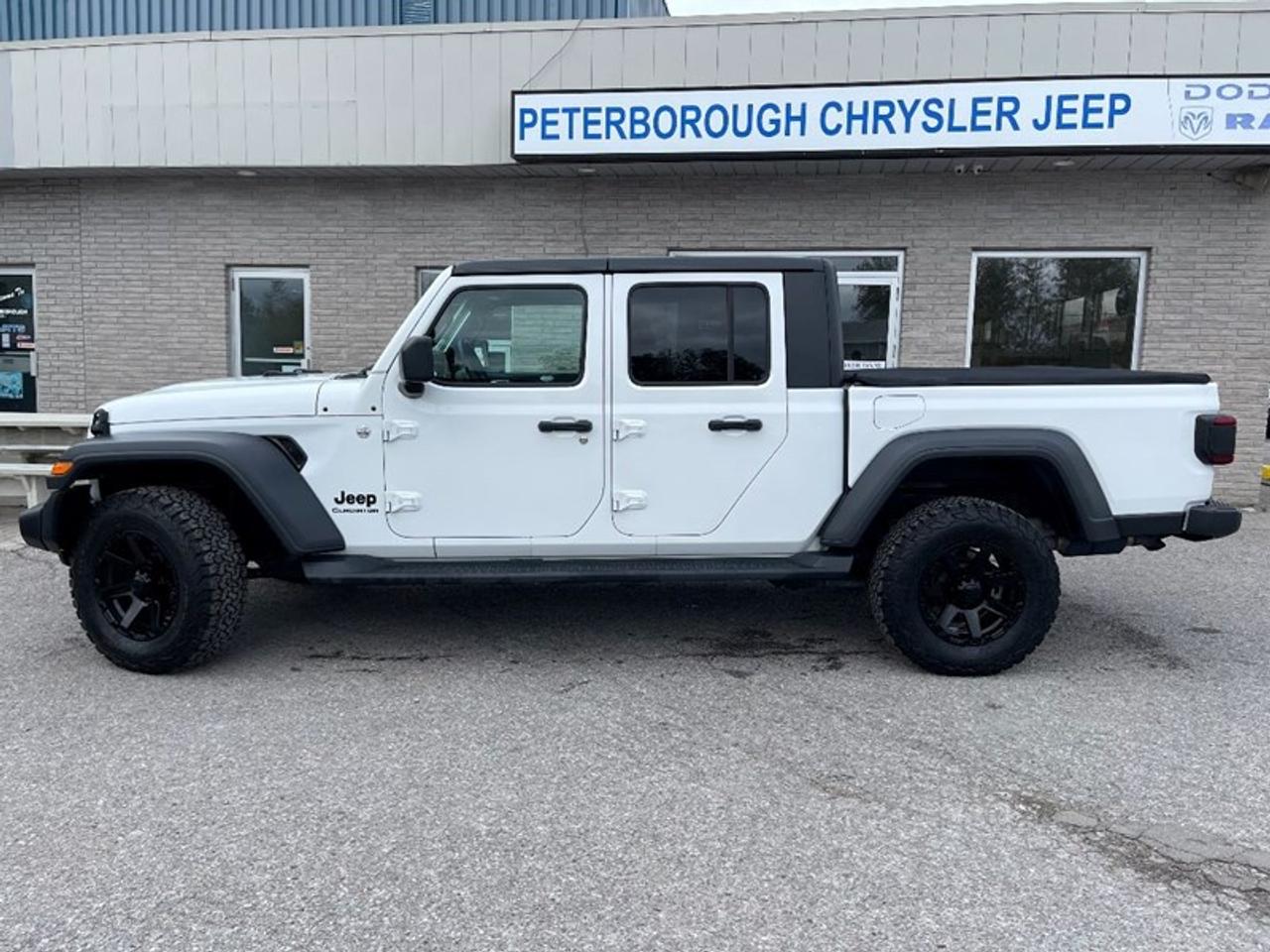 2020 Jeep Gladiator SPORT Photo