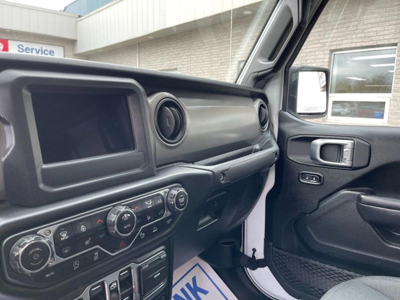 2020 Jeep Gladiator SPORT Photo