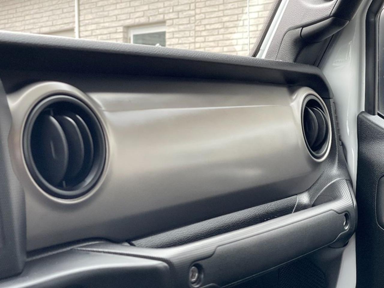 2020 Jeep Gladiator SPORT Photo