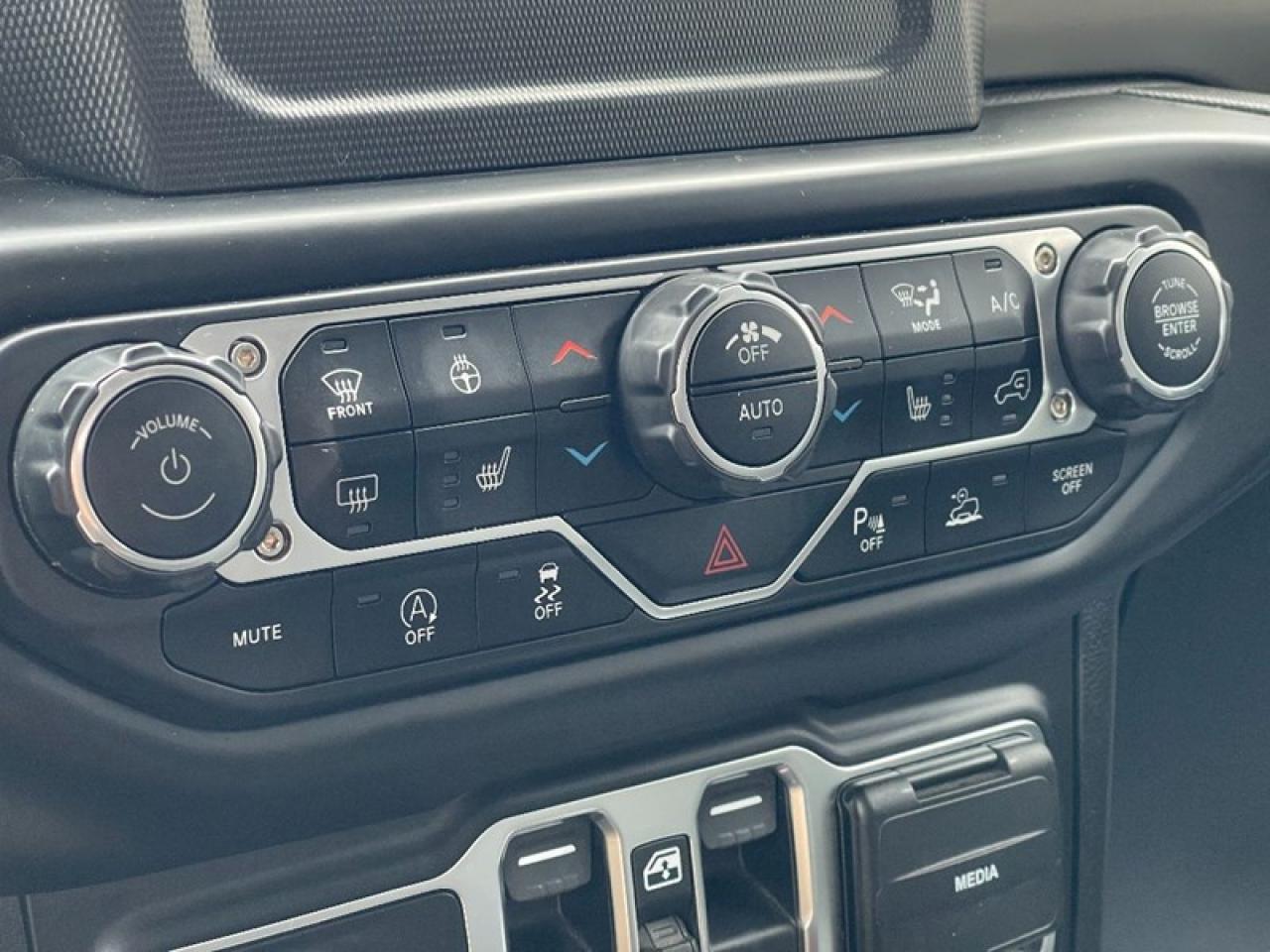 2020 Jeep Gladiator SPORT Photo