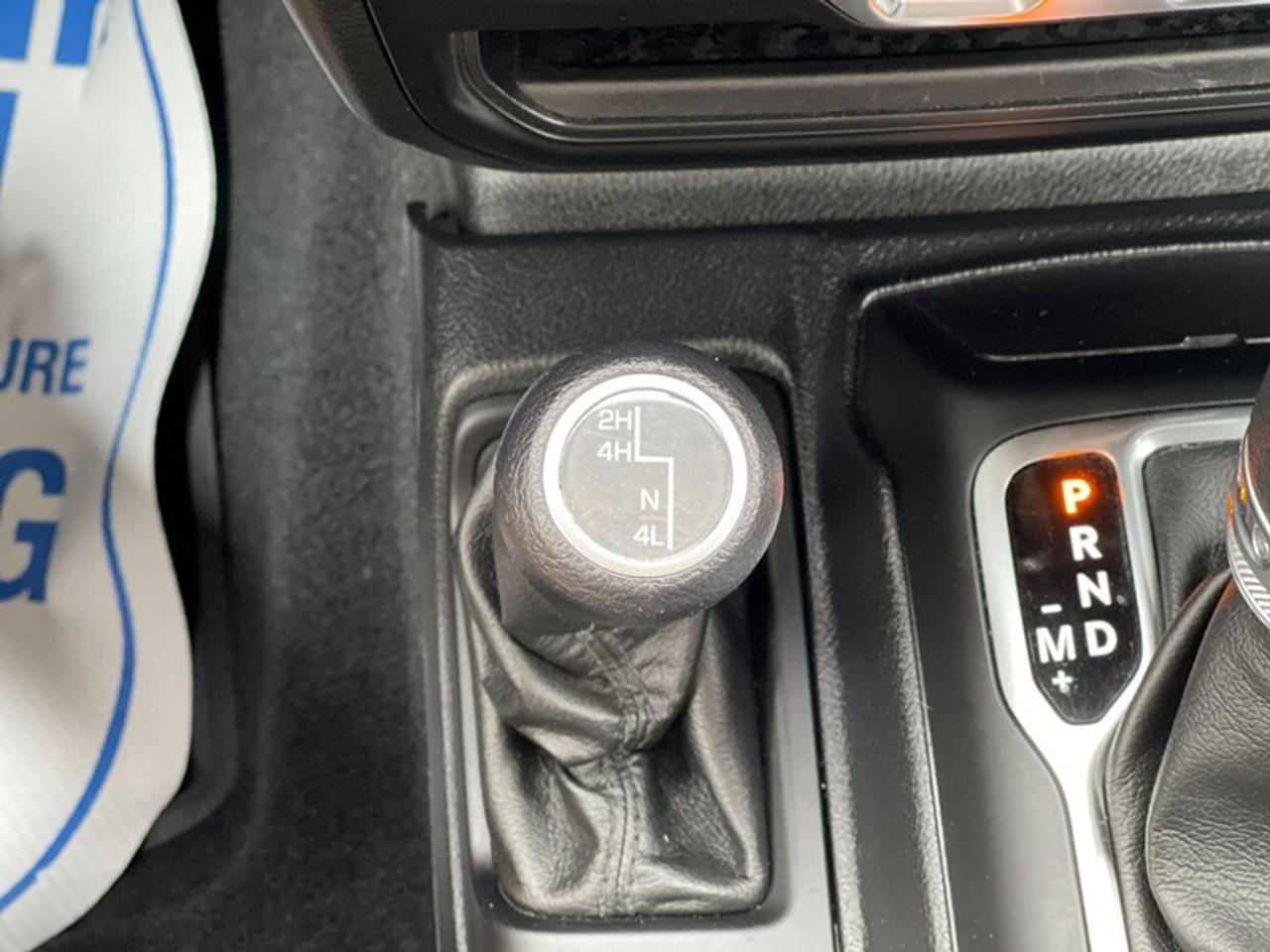 2020 Jeep Gladiator SPORT Photo