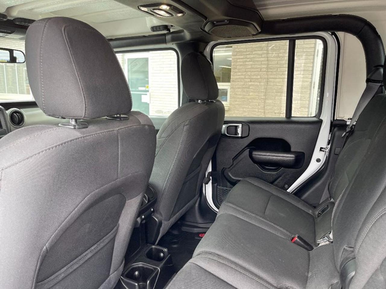 2020 Jeep Gladiator SPORT Photo