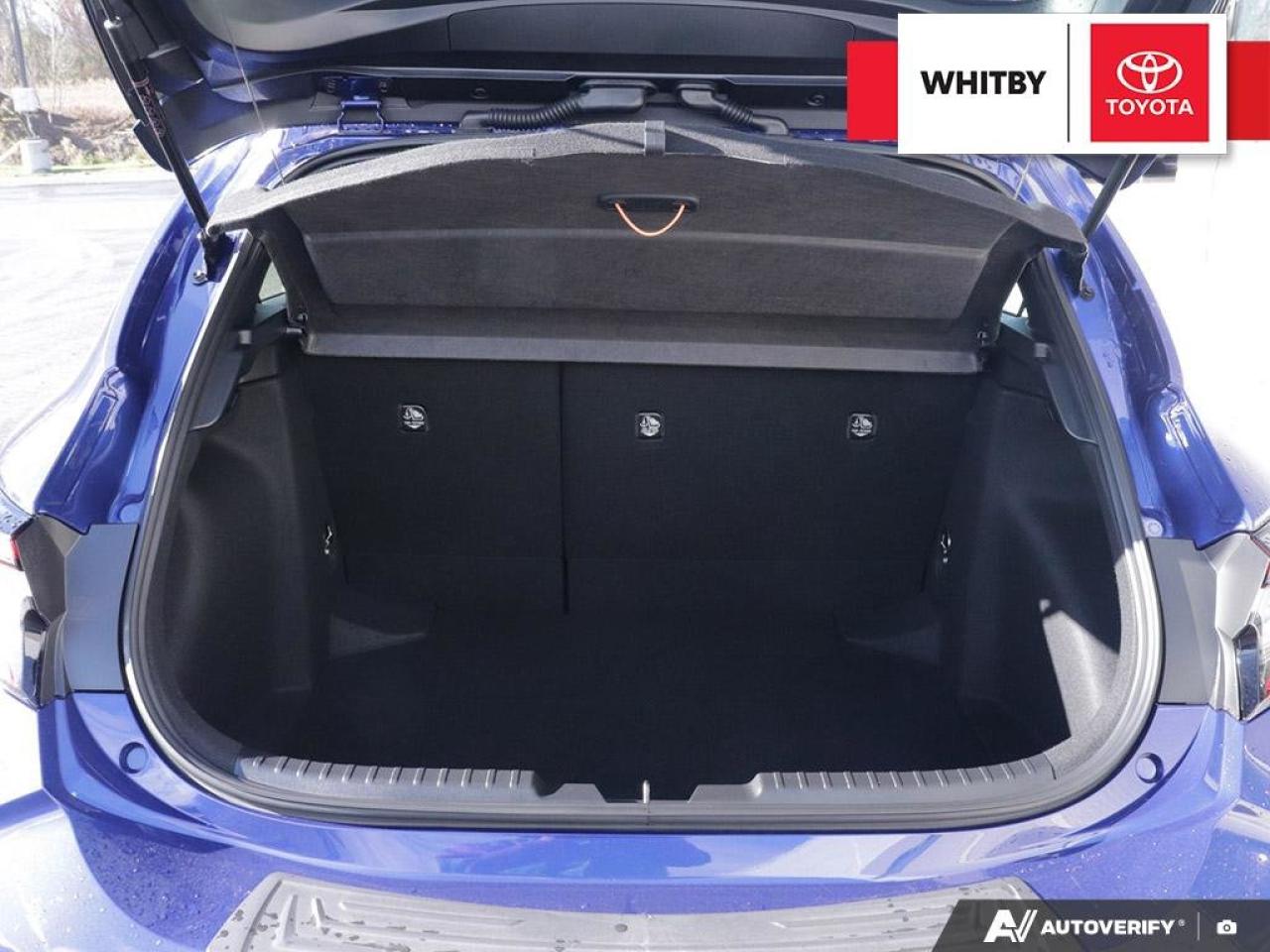 2023 Toyota Corolla Hatchback SE 2.0L Photo