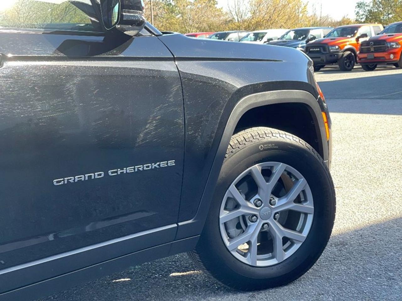 2022 Jeep Grand Cherokee LIMITED 4X4 Photo