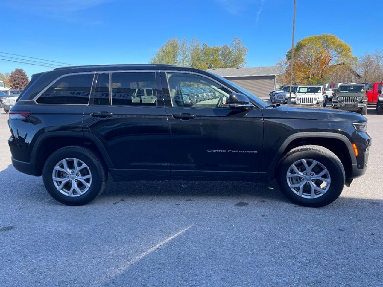 2022 Jeep Grand Cherokee LIMITED 4X4 Photo