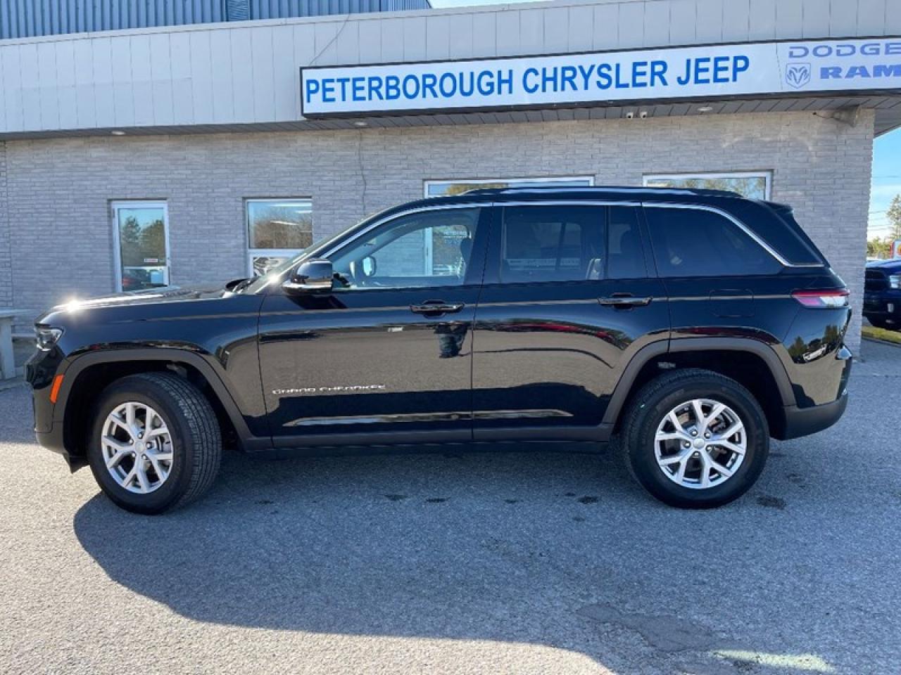 2022 Jeep Grand Cherokee LIMITED 4X4 Photo