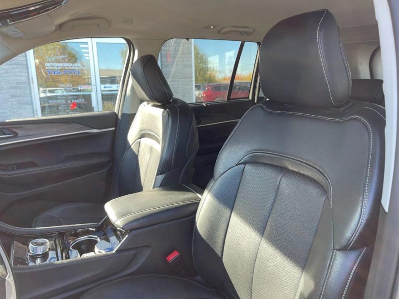 2022 Jeep Grand Cherokee LIMITED 4X4 Photo