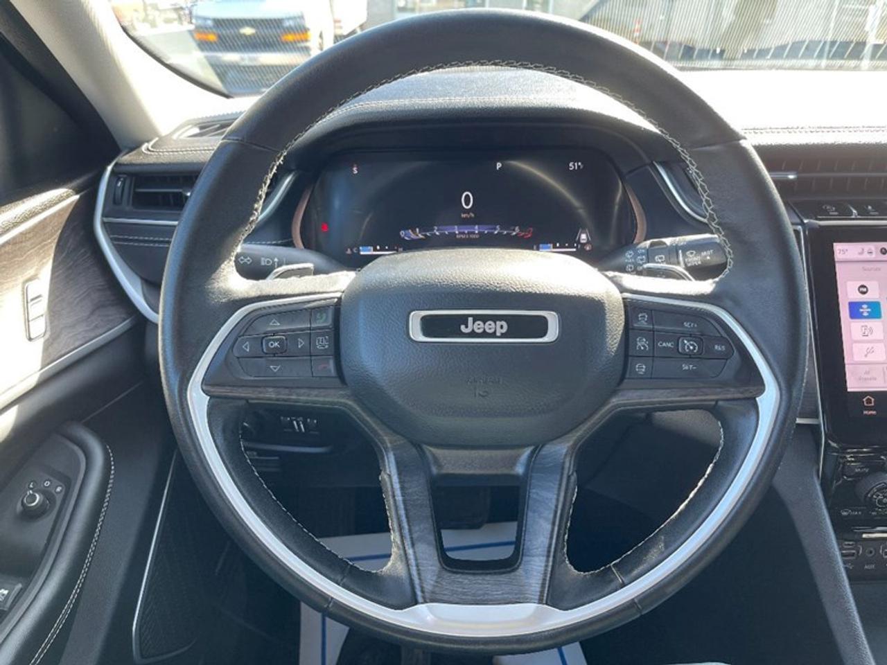 2022 Jeep Grand Cherokee LIMITED 4X4 Photo