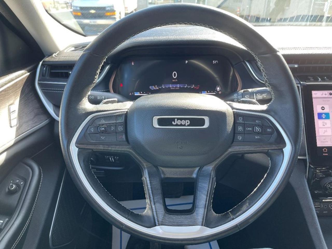 2022 Jeep Grand Cherokee LIMITED 4X4 Photo