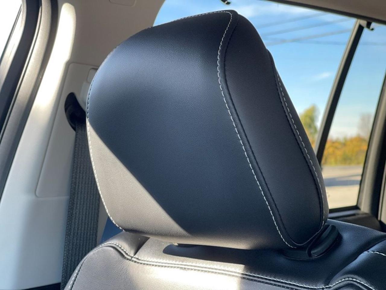 2022 Jeep Grand Cherokee LIMITED 4X4 Photo