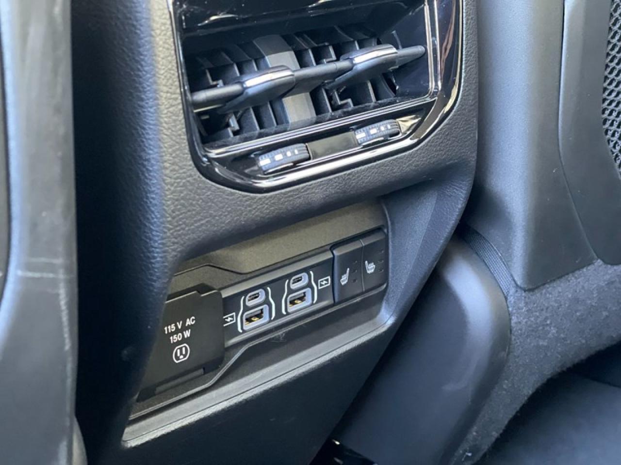 2022 Jeep Grand Cherokee LIMITED 4X4 Photo