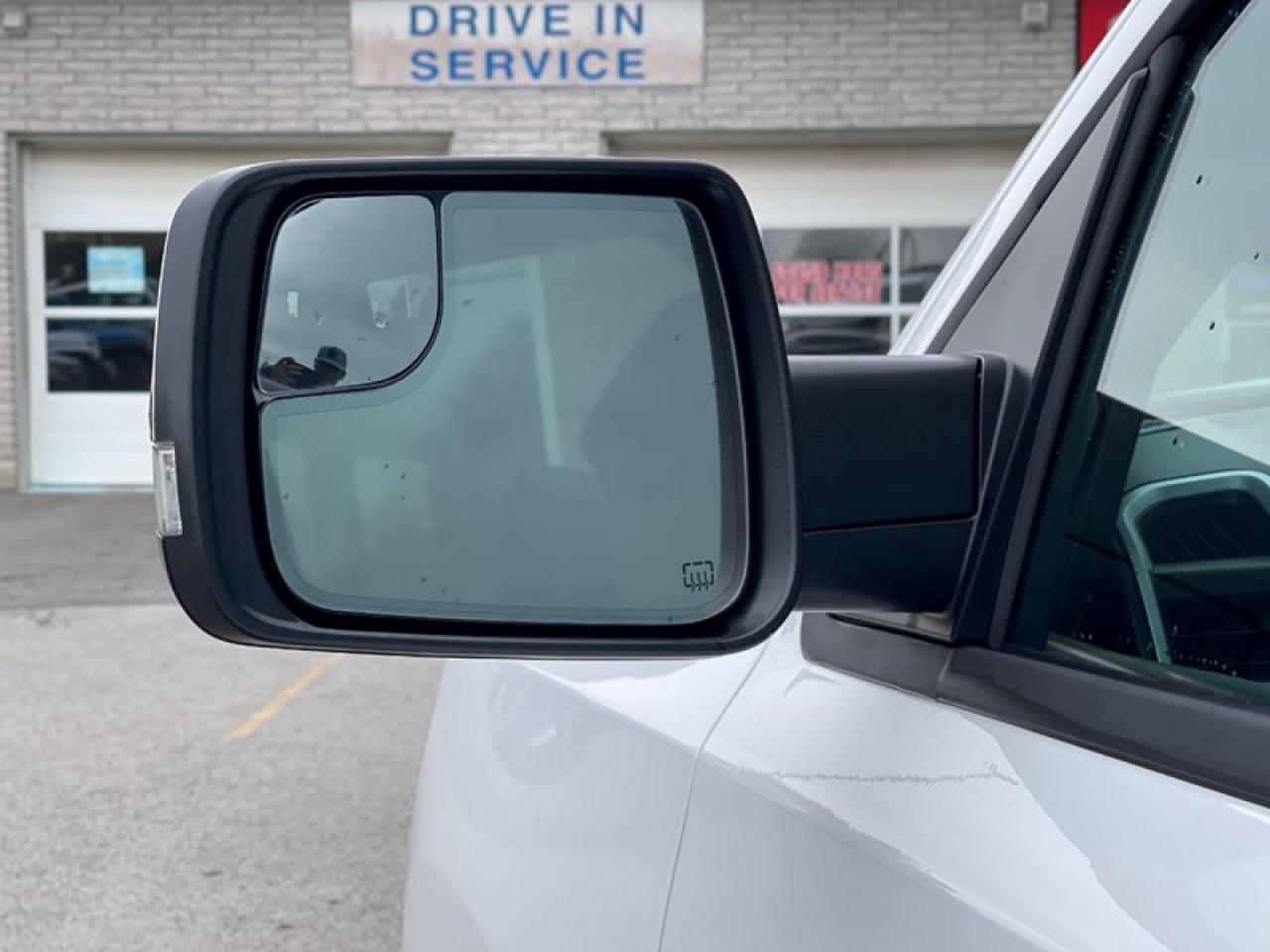 2022 RAM 1500 Big Horn Crew Cab Photo