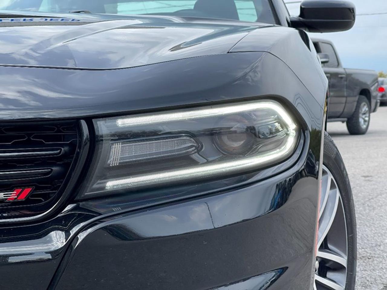 2019 Dodge Charger SXT AWD Photo