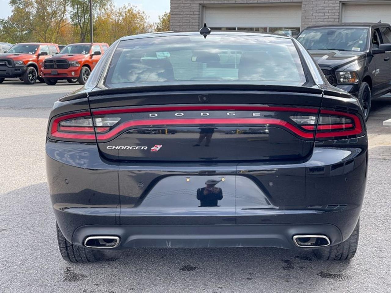 2019 Dodge Charger SXT AWD Photo