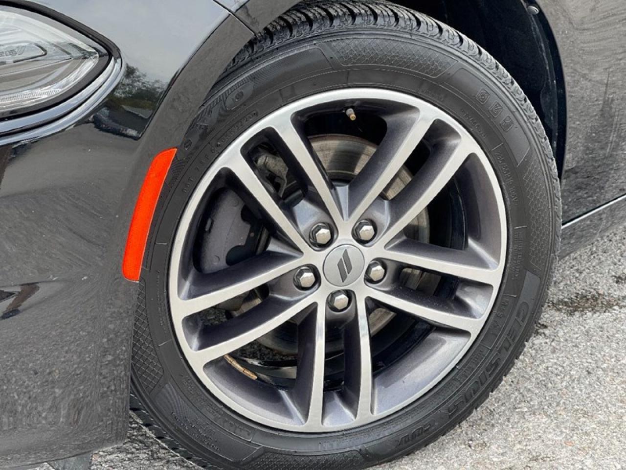 2019 Dodge Charger SXT AWD Photo