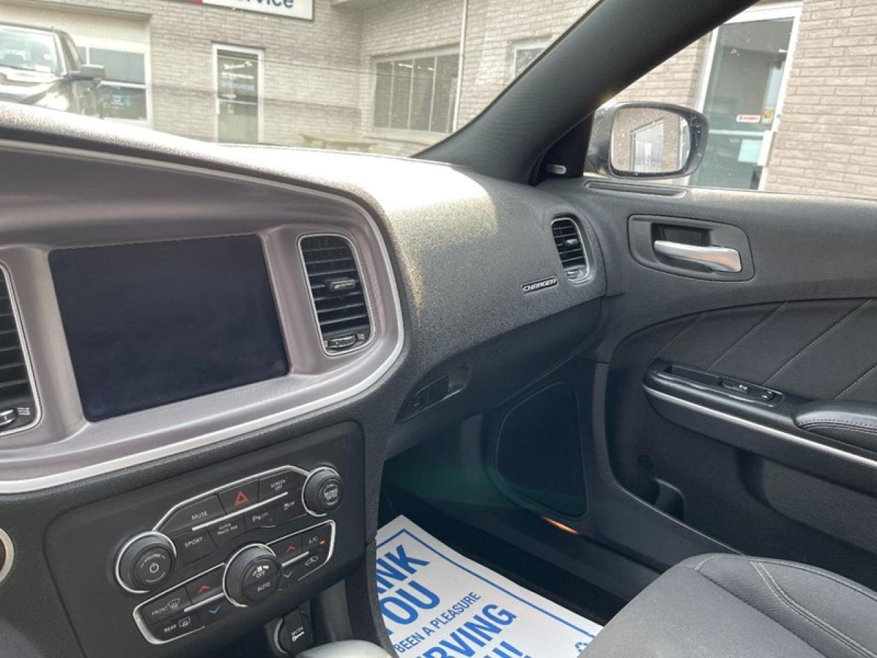 2019 Dodge Charger SXT AWD Photo