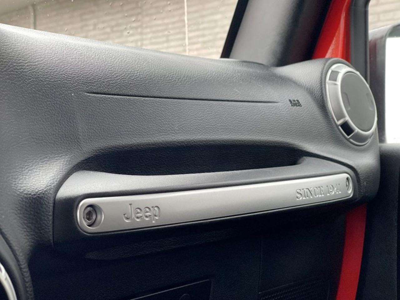 2015 Jeep Wrangler Unlimited Sahara Photo