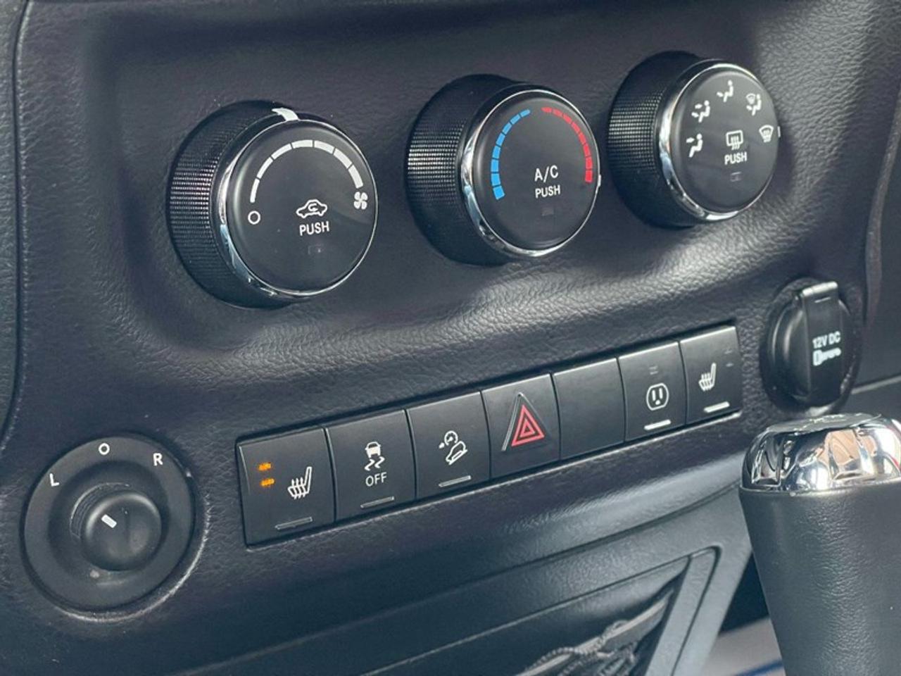 2015 Jeep Wrangler Unlimited Sahara Photo